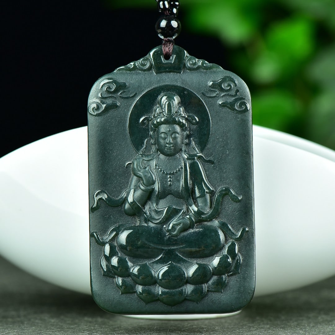 An Exquisite Sapphire Avalokitesvara Pattern Pendant: An Exquisite Sapphire Avalokitesvara Pattern Pendant,Size:1.6inx2.6in 寓意:吉祥 普度众生 保平安 青玉观音ࠔ