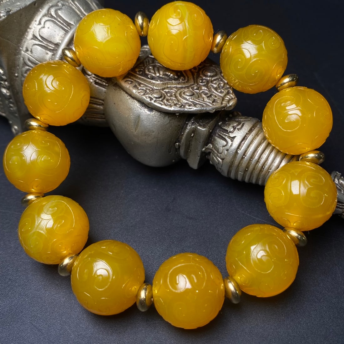 A Precious Agate Bracelets - 6