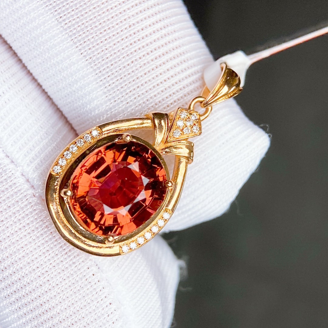 3.5Ctw Natural Tourmaline Necklace: 3.5Ctw Natural Tourmaline Necklace,Size:0.4inx0.3in 3.5Ctw天然碧玺项链