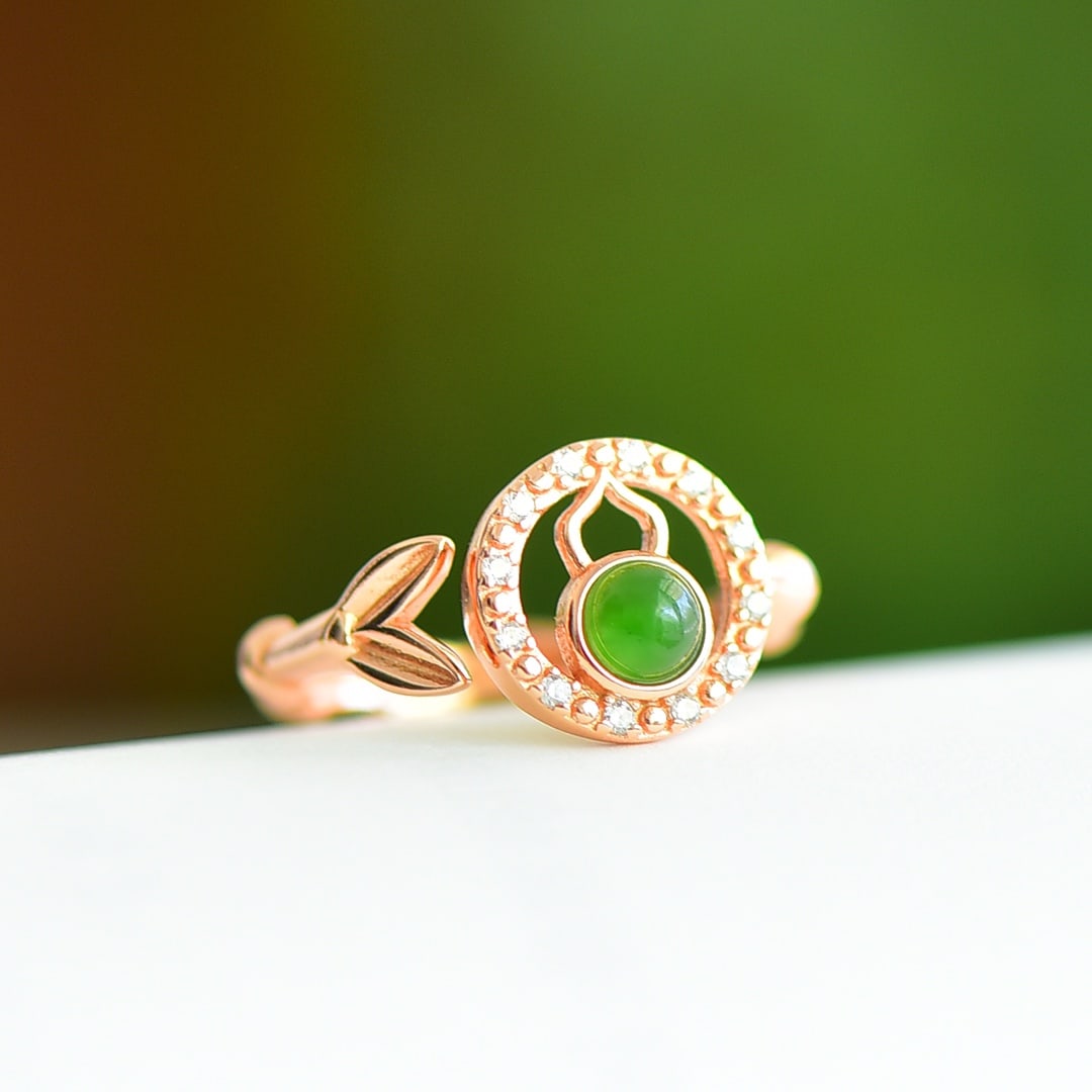 An Exquisite Sterling Silver-Gold Plated Inlaid Jasper Ring,Inlaid Diamond: An Exquisite Sterling Silver-Gold Plated Inlaid Jasper Ring,Inlaid Diamond 纯银镀金镶碧玉戒指,嵌钻石