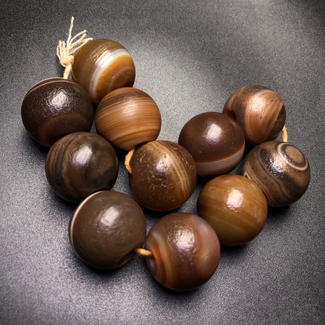 A Precious Agate Bracelets - 2