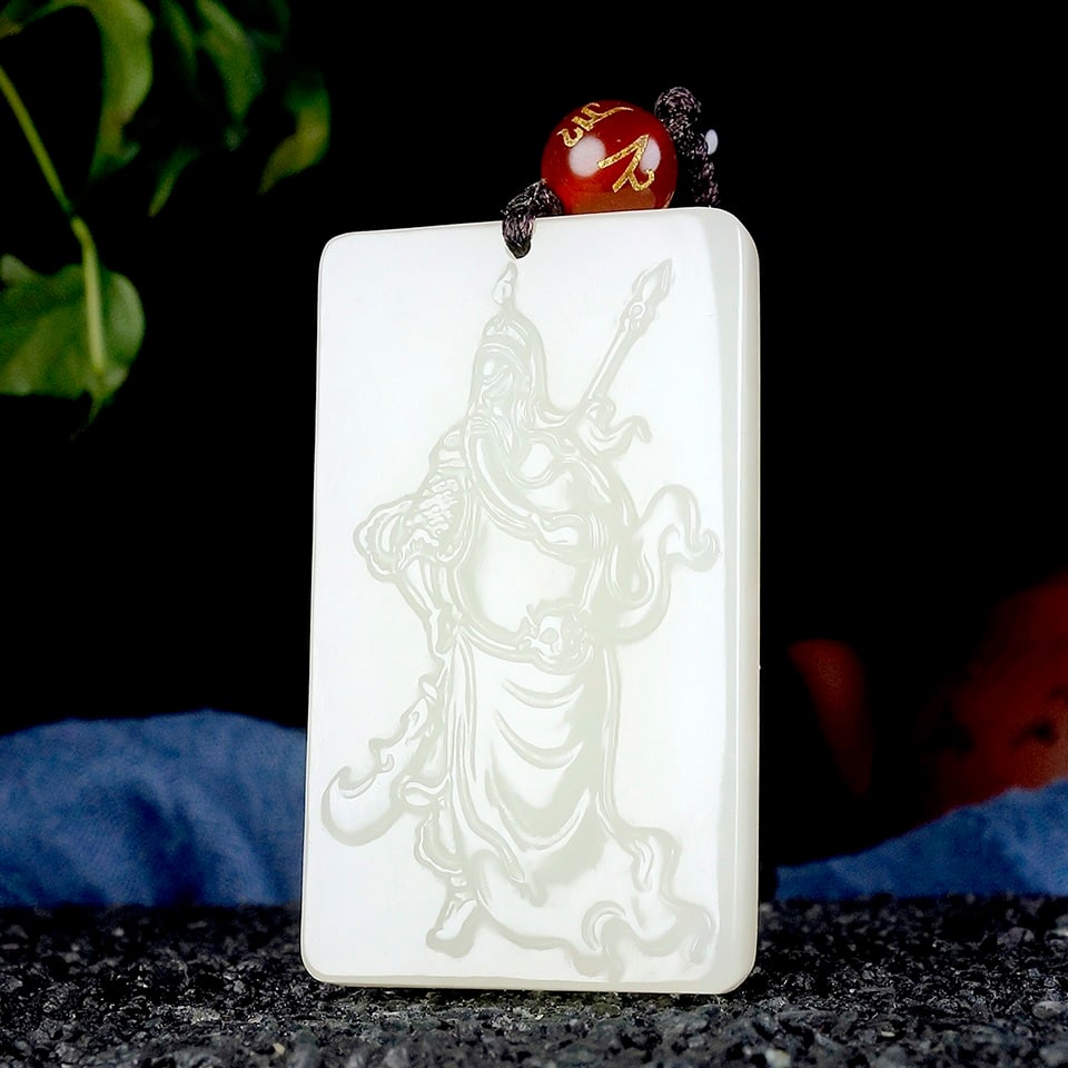 An Exquisite White Jade Statue of Guan gong Pendant: An Exquisite White Jade Statue of Guan gong Pendant,Size:1.8inx1inx0.3in 白玉关公像挂件