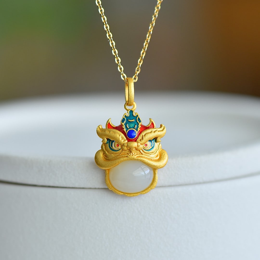 An Exquisite Sterling Silver-Gold Plated Inlaid White Jade Pendant: An Exquisite Sterling Silver-Gold Plated Inlaid White Jade Pendant,Size:0.3inx0.4in 纯银镀金镶白玉吊坠