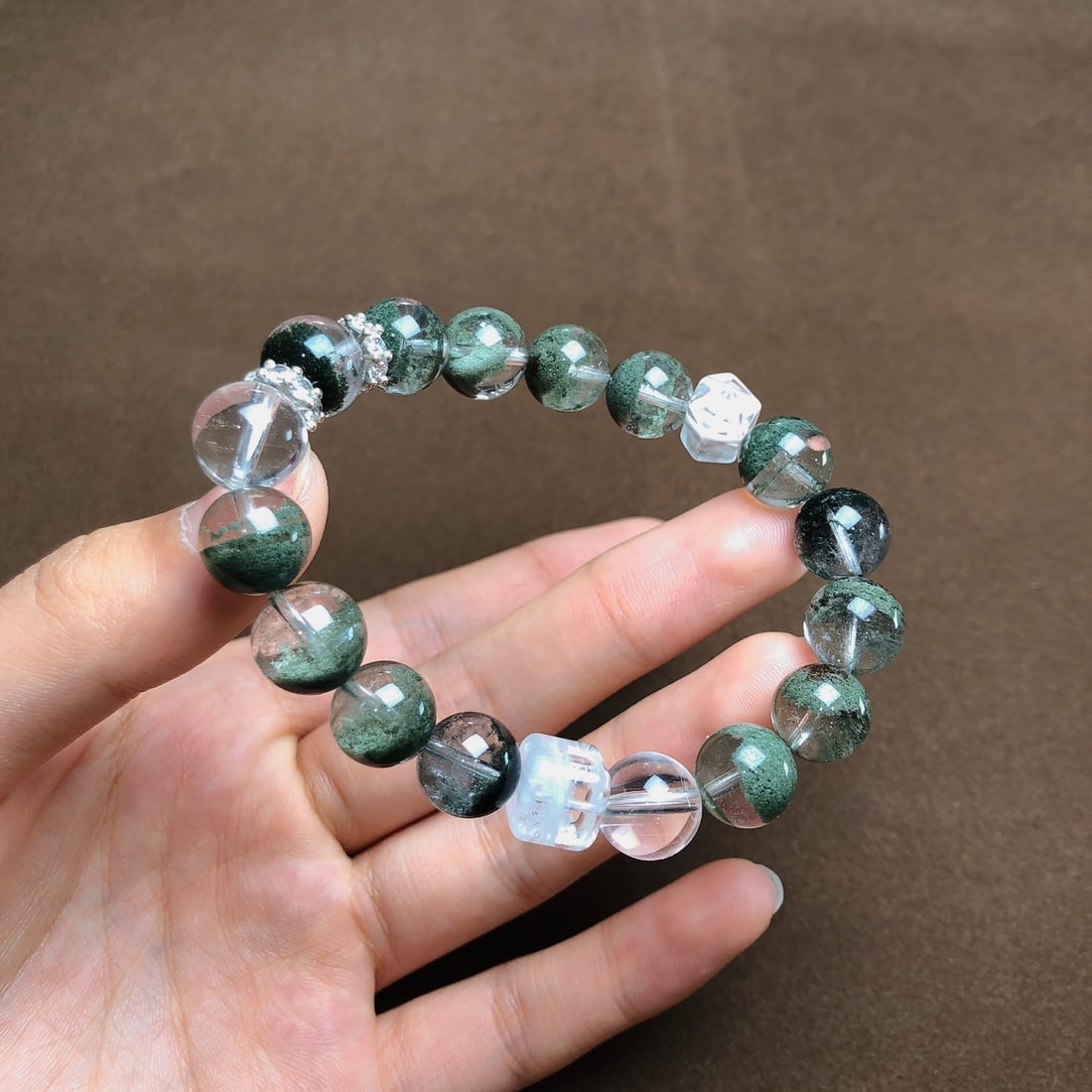 An Exquisite Crystal Bracelets - 5