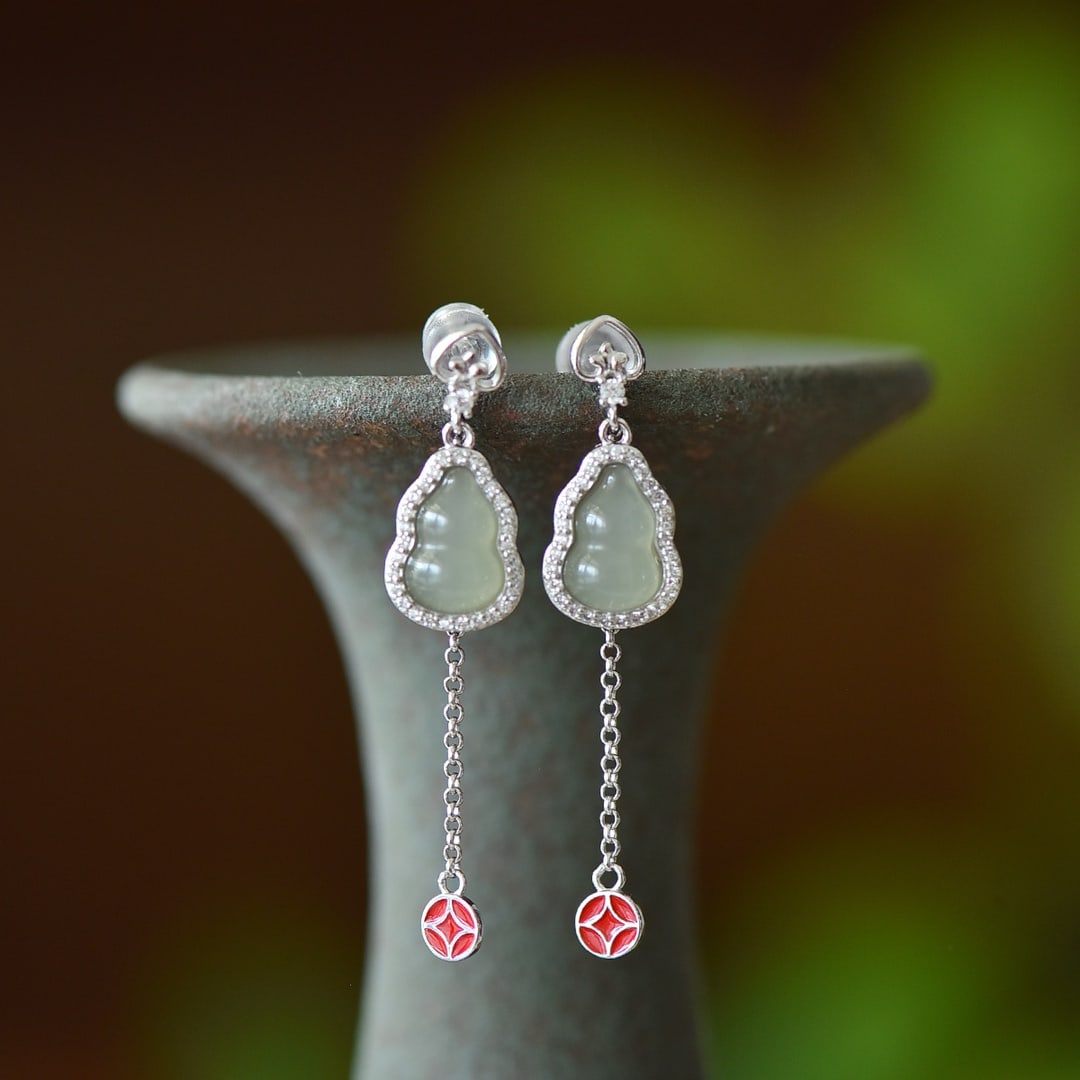 A Pair of Exquisite Sterling Silver Inlaid White Jade Earrings,Inlaid Diamond: A Pair of Exquisite Sterling Silver Inlaid White Jade Earrings,Inlaid Diamond,Size:0.2inx0.4in 一对纯银镶白玉耳环,嵌钻石