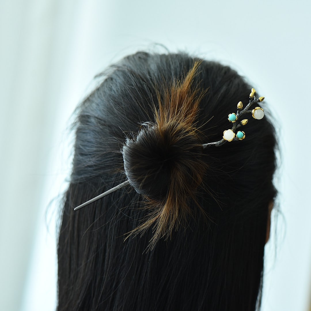 An Exquisite Sterling Silver-Gold Plated Inlaid White Jade Hairpin: An Exquisite Sterling Silver-Gold Plated Inlaid White Jade Hairpin,Size:0.3inx0.3in 纯银镀金镶白玉发簪