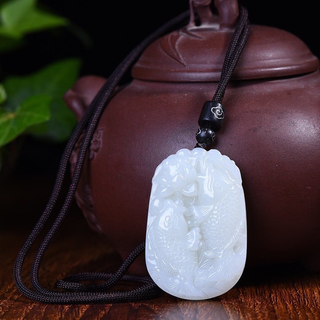 An Exquisite White Jade Fish Pattern Pendant - 4