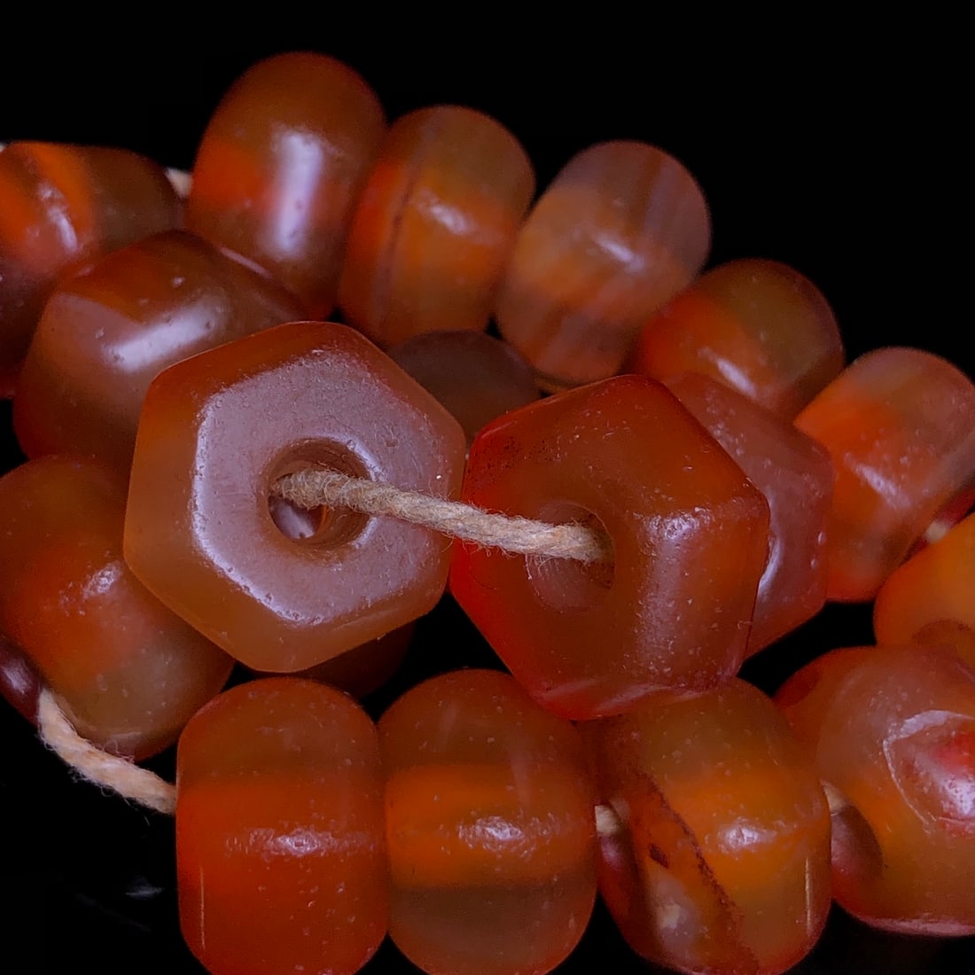 A Precious Agate Bracelets - 9