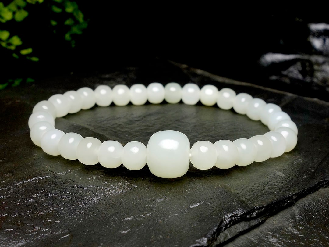 An Exquisite White Jade Bracelets - 5