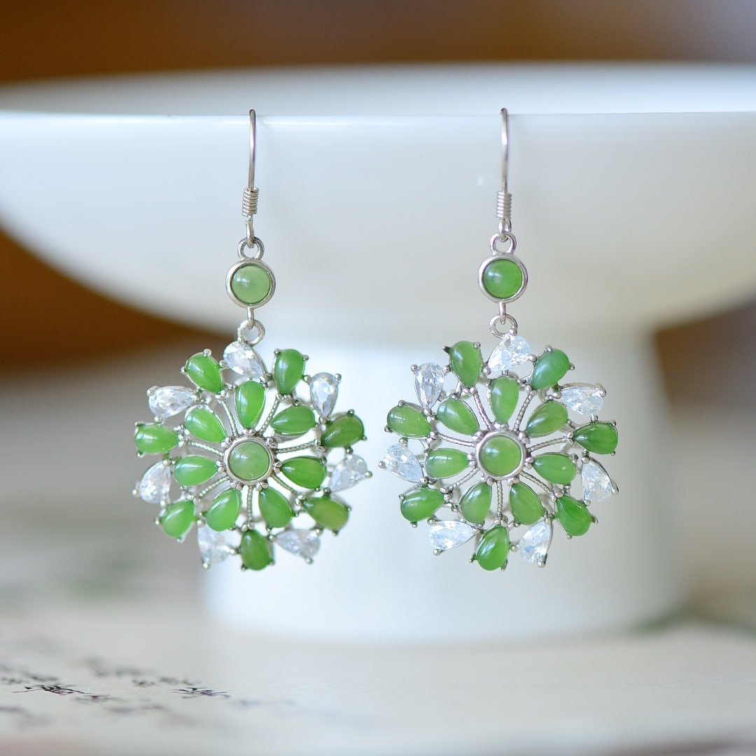 A Pair of Exquisite Sterling Silver Inlaid Jasper Earrings,Inlaid Diamond: A Pair of Exquisite Sterling Silver Inlaid Jasper Earrings,Inlaid Diamond,Size:0.1inx0.2in 一对纯银镶碧玉耳环,嵌钻石