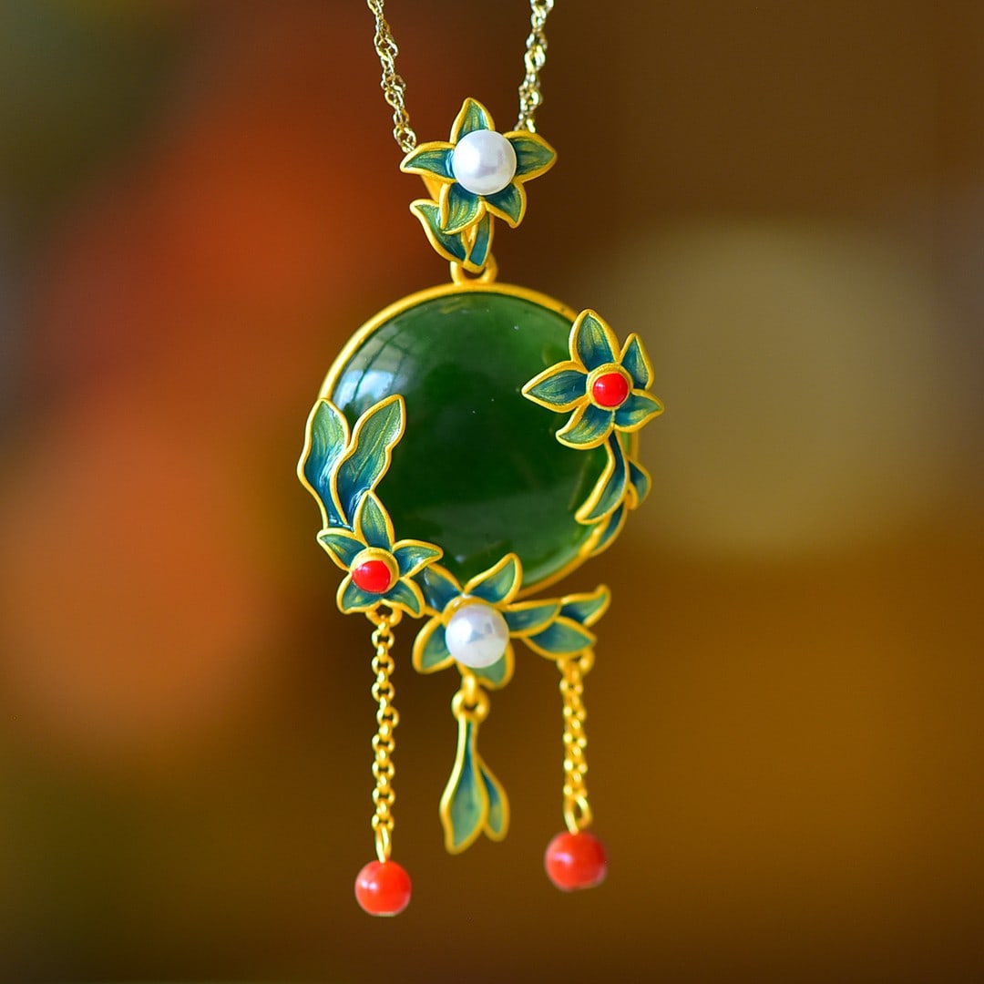 An Exquisite Sterling Silver-Gold Plated Inlaid Jasper Pendant,Inlaid Pearl: An Exquisite Sterling Silver-Gold Plated Inlaid Jasper Pendant,Inlaid Pearl 纯银镀金镶碧玉吊坠,嵌珍珠