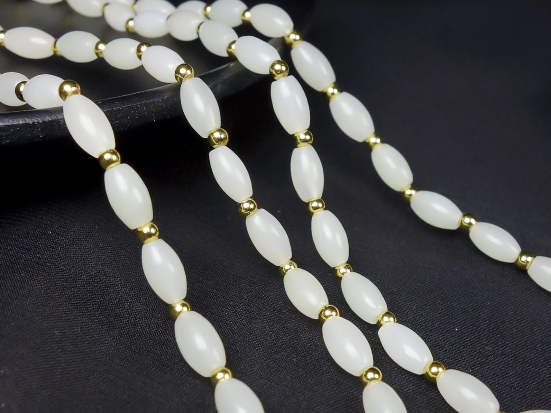 An Exquisite White Jade Bracelets - 5