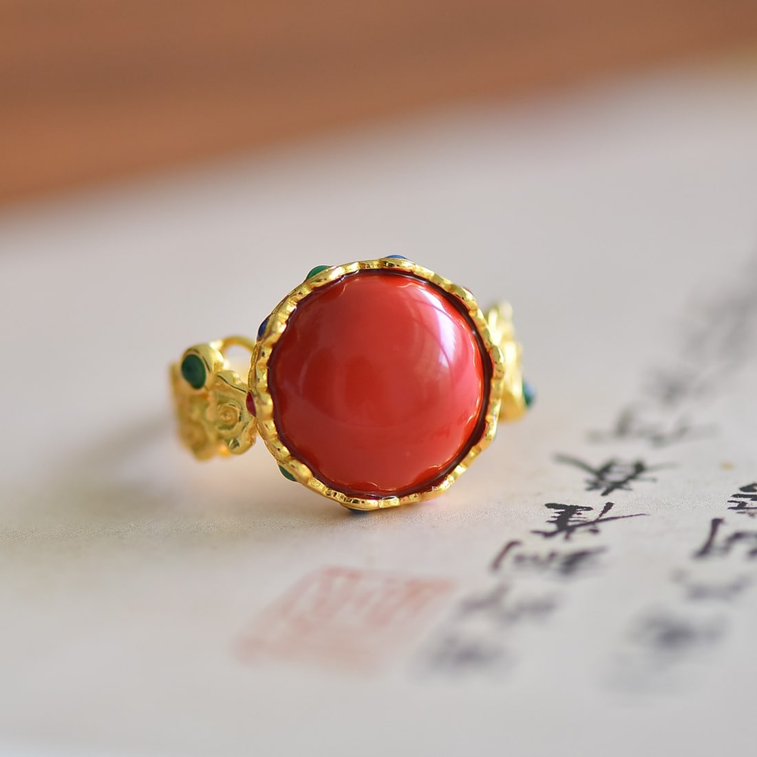 An Exquisite Sterling Silver-Gold Plated Inlaid Cinnabar Ring,Inlaid Gems: An Exquisite Sterling Silver-Gold Plated Inlaid Cinnabar Ring,Inlaid Gems,Size:0.6inx0.6in 寓意:圆圆满满、多姿多彩 