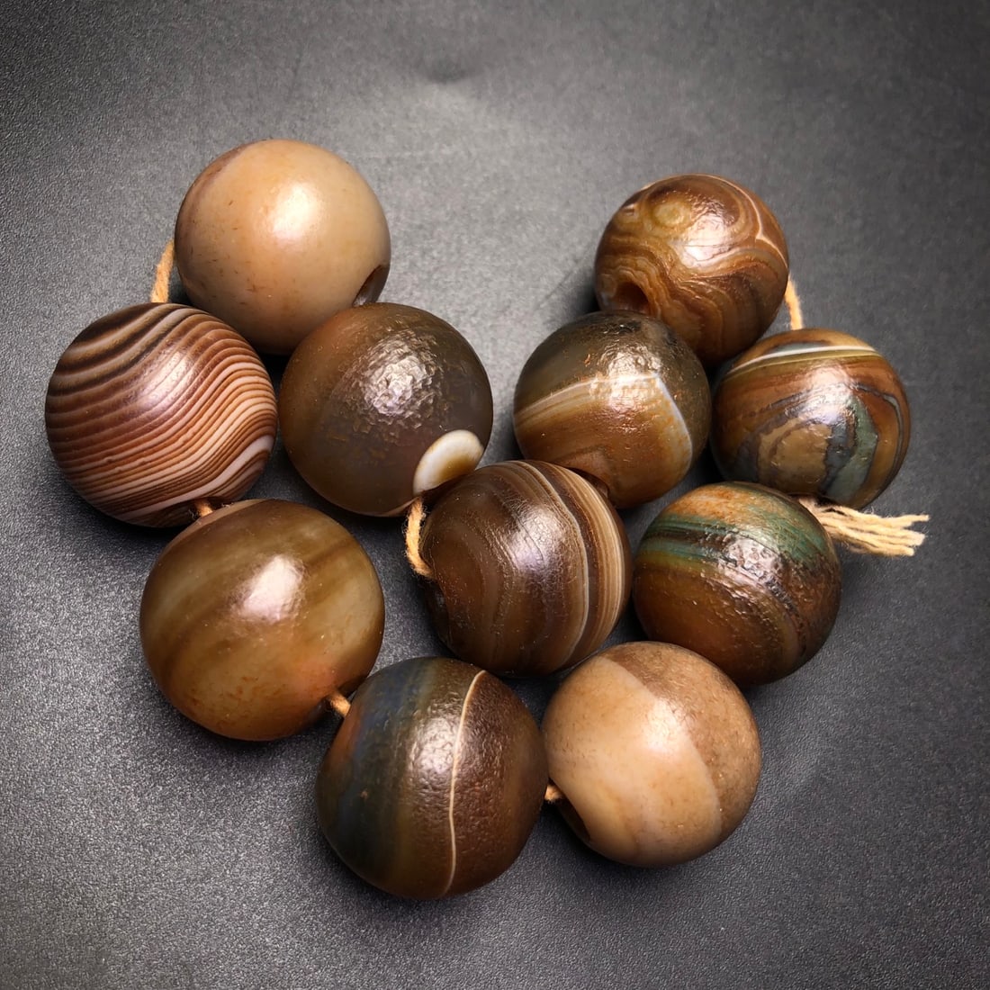 A Precious Agate Bracelets - 4