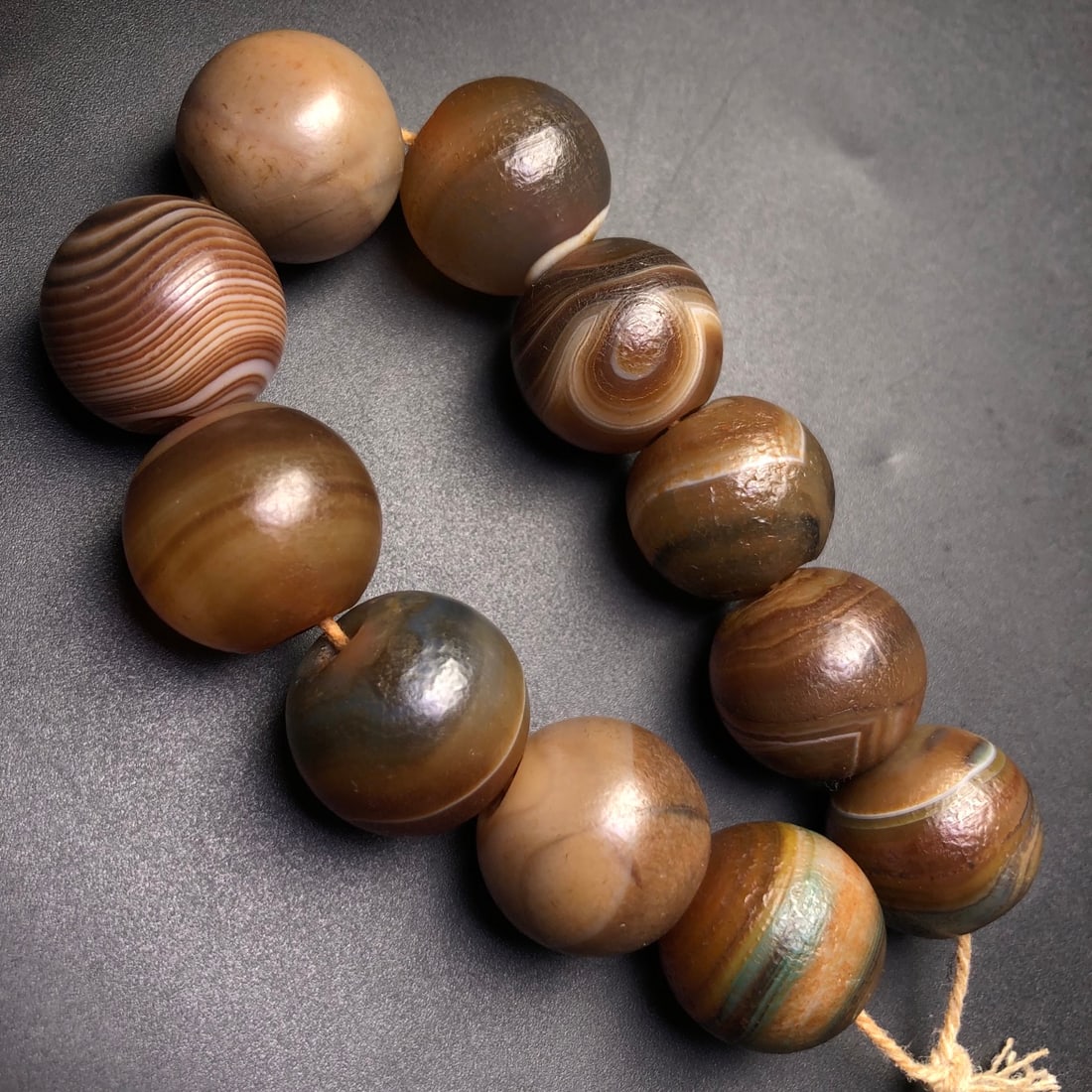 A Precious Agate Bracelets - 7