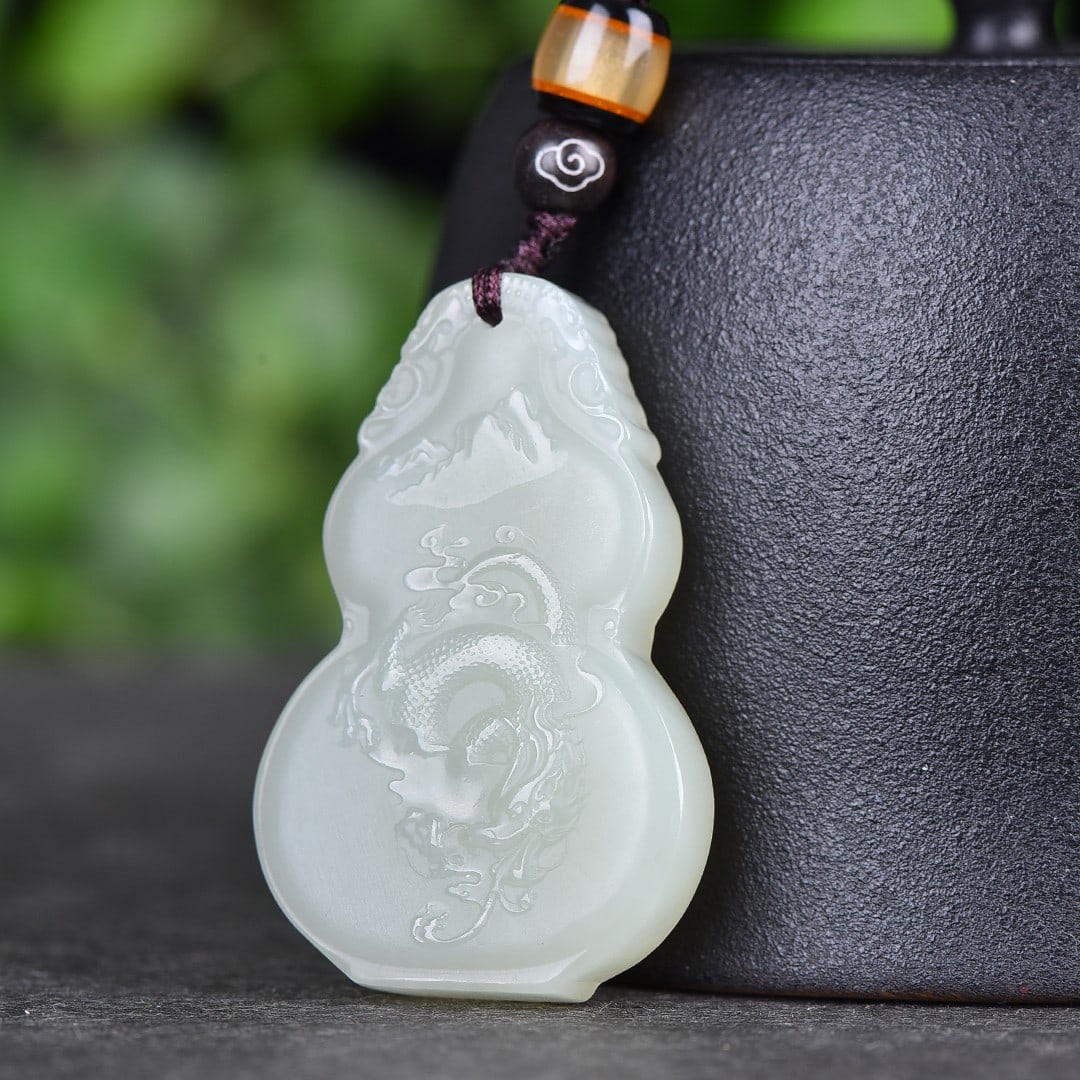 An Exquisite White Jade Dragon Pattern Pendant - 4