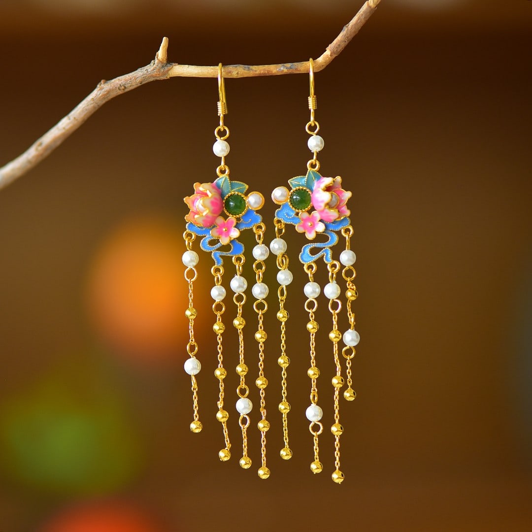 A Pair of Exquisite Sterling Silver-Gold Plated Inlaid White Jade Enamel Earrings,Inlaid Pearl: A Pair of Exquisite Sterling Silver-Gold Plated Inlaid White Jade Enamel Earrings,Inlaid Pearl,Size:0.2inx0.2in 