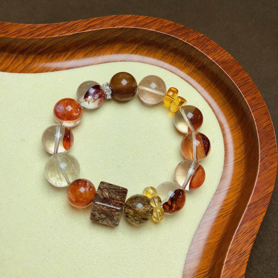 An Exquisite Crystal Bracelets - 9