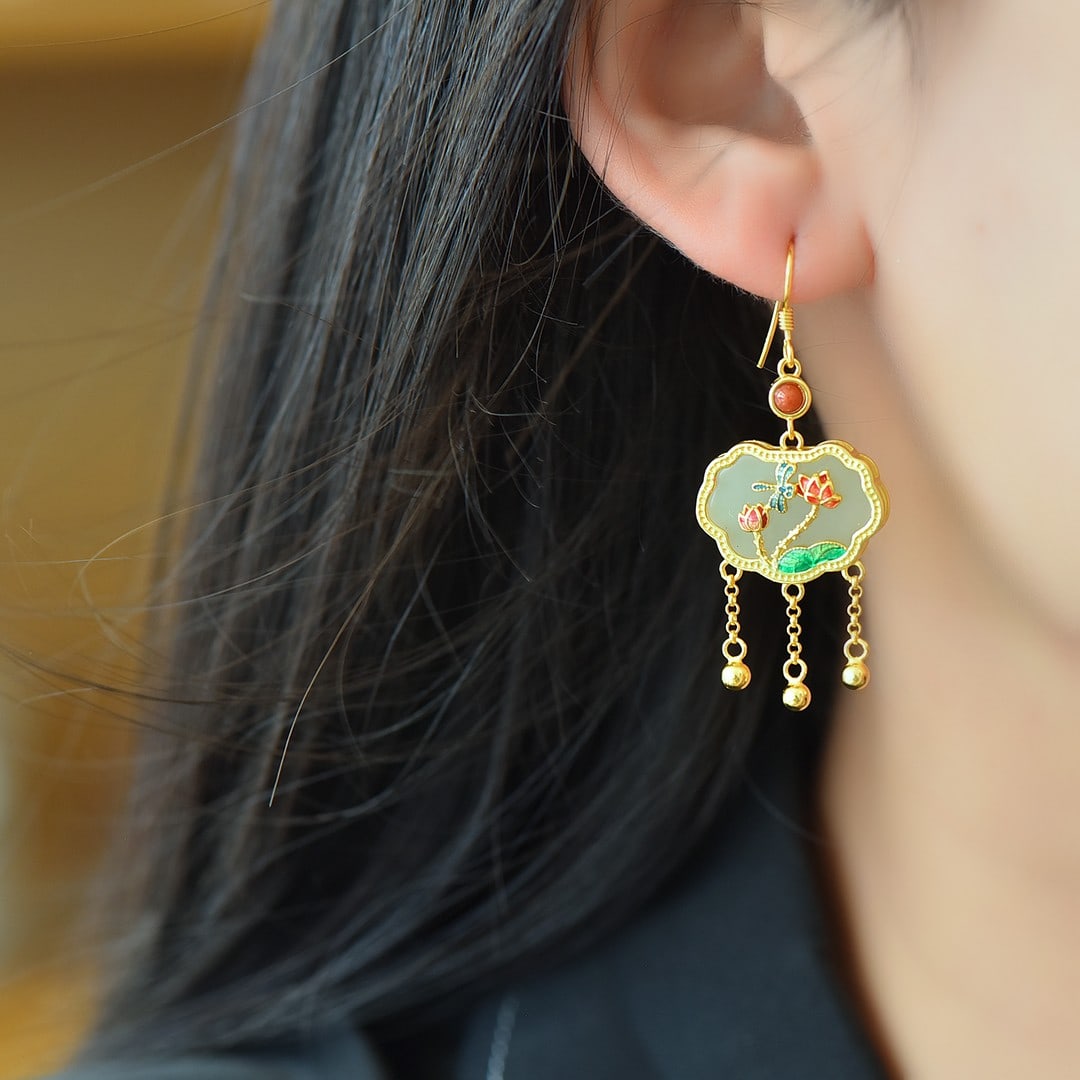 A Pair of Exquisite Sterling Silver-Gold Plated Inlaid White Jade Earrings: A Pair of Exquisite Sterling Silver-Gold Plated Inlaid White Jade Earrings 一对纯银镀金镶白玉耳环