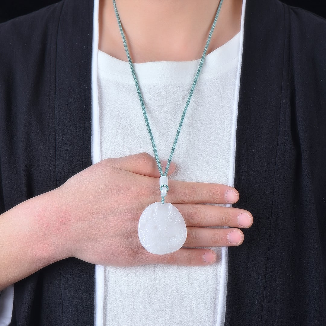 An Exquisite Jadeite Dragon Pattern Pendant: An Exquisite Jadeite Dragon Pattern Pendant,Size:1.9inx2in 翡翠龙纹挂件