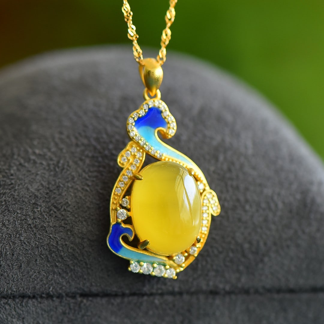 An Exquisite Sterling Silver-Gold Plated Inlaid Amber Pendant,Inlaid Diamond (1 of 5)