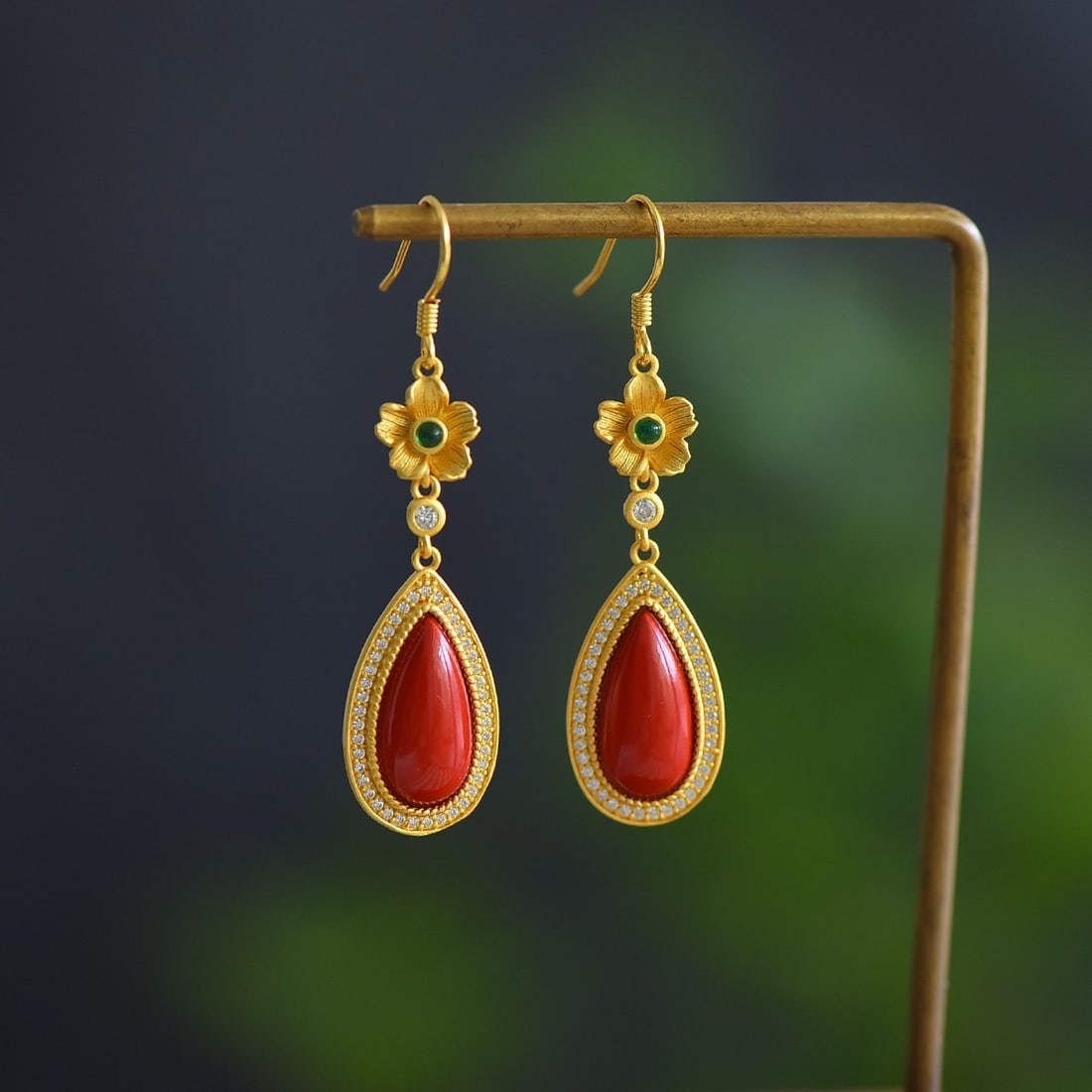 A Pair of Exquisite Sterling Silver-Gold Plated Inlaid Cinnabar Earrings,Inlaid Diamond: A Pair of Exquisite Sterling Silver-Gold Plated Inlaid Cinnabar Earrings,Inlaid Diamond,Size:0.3inx0.6in 寓意:梅开五福,水滴石穿 