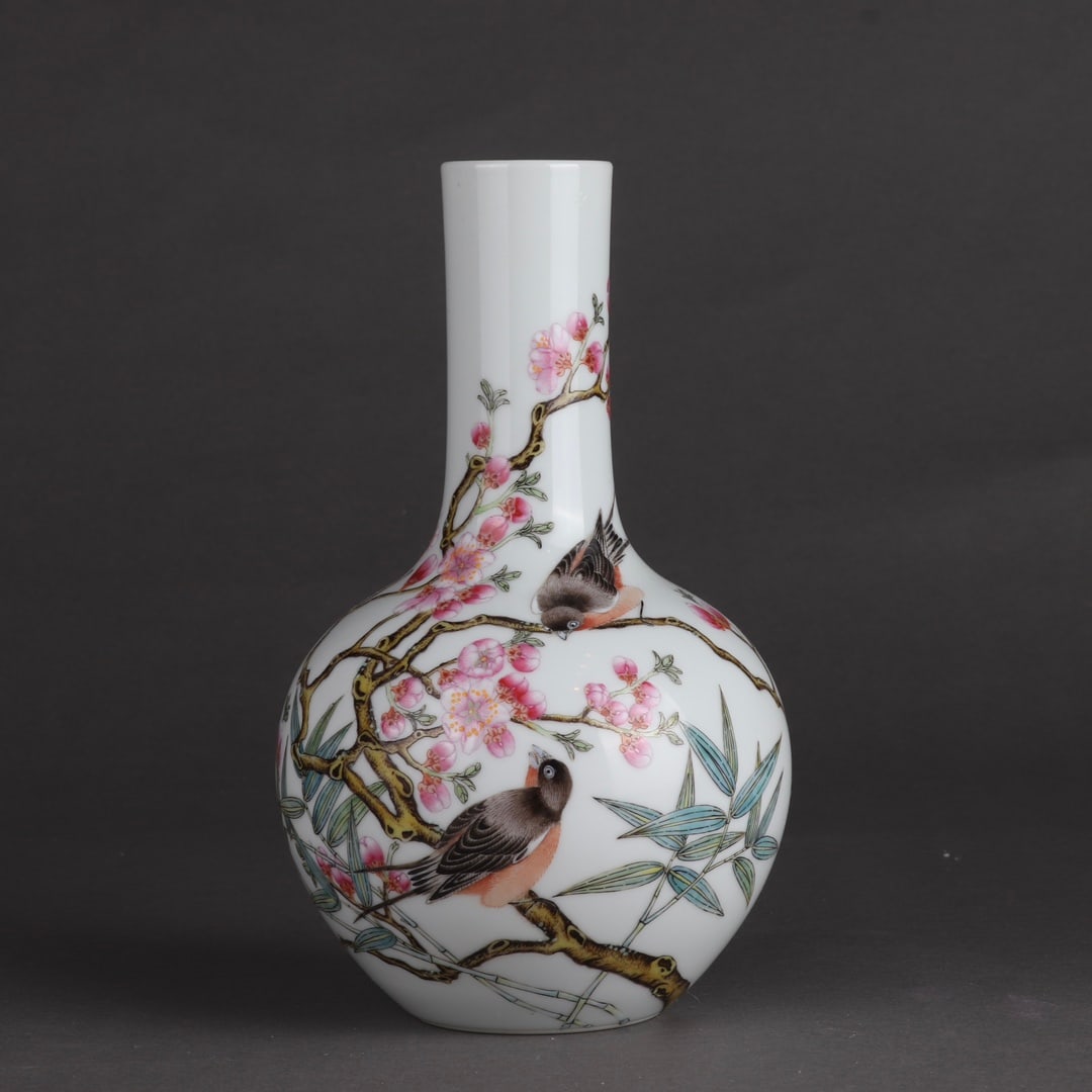 An Exquisite Enamel Flower and Bird Pattern Vase,with poem: An Exquisite Enamel Flower and Bird Pattern Vase,with poem,Qing Dynasty,China,Yongzheng Six-character Mark,Size:7.8inx4.9in 