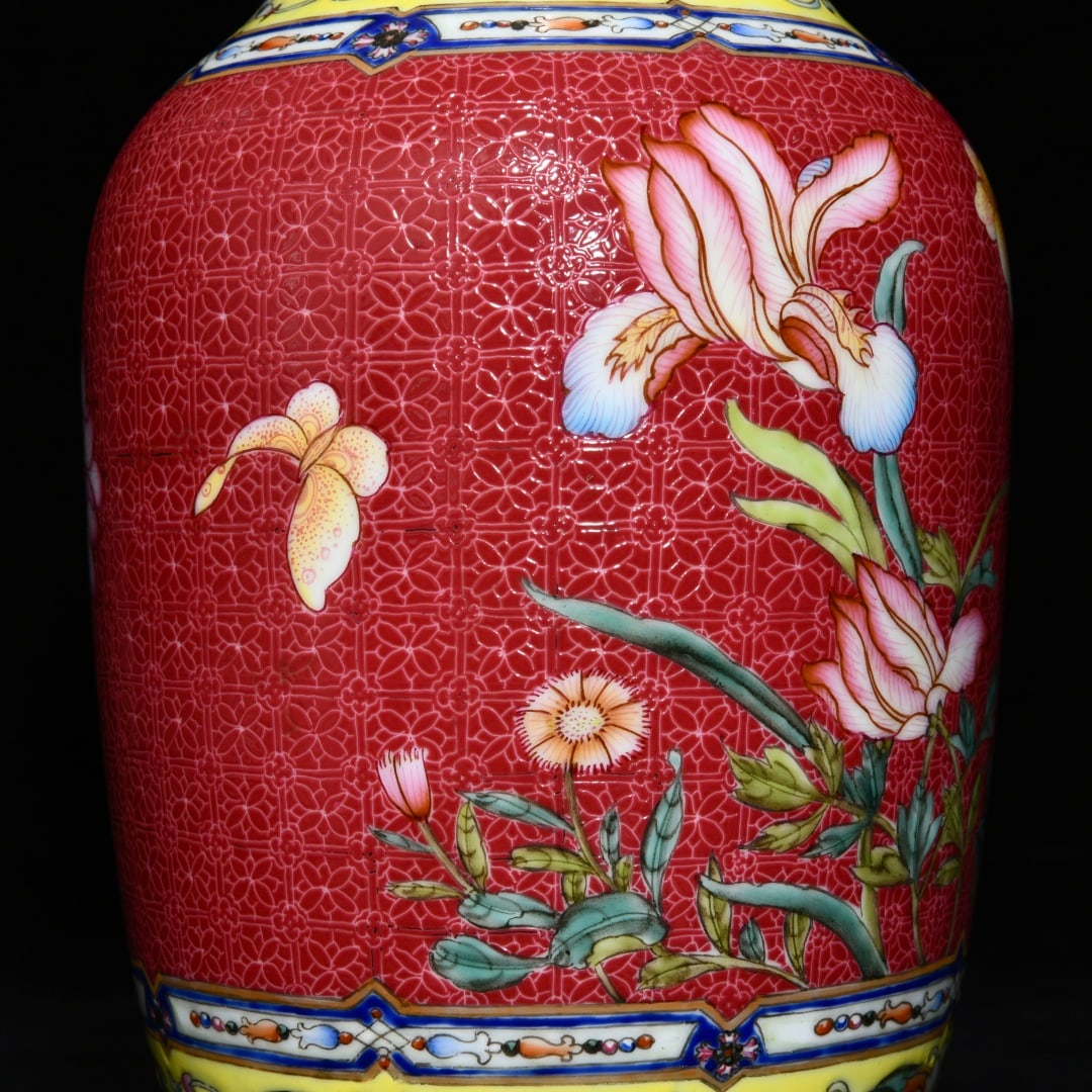 An Exquisite Ruby Red-Glazed Enamel Flower and Butterfly Pattern Vase - 7
