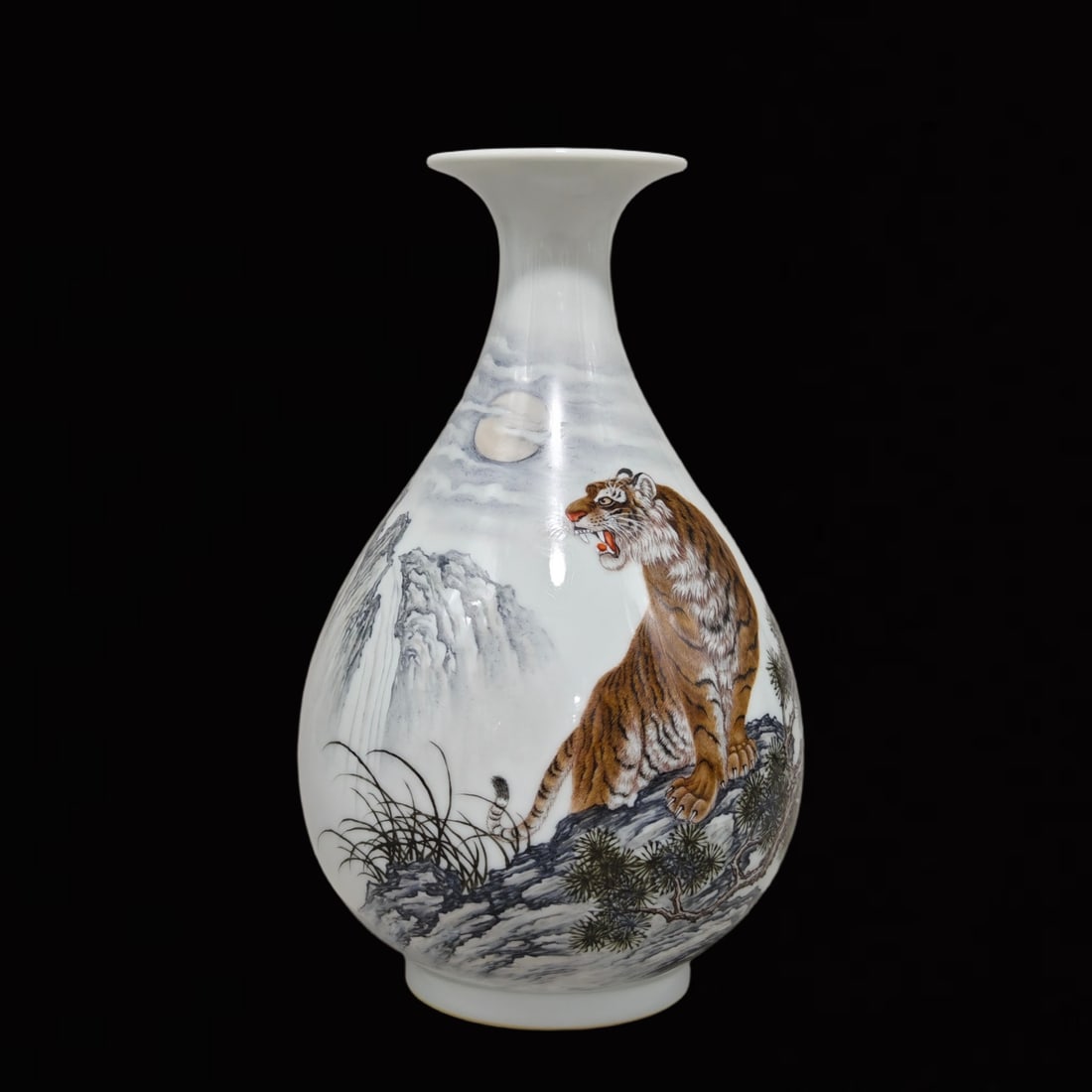 An Exquisite Enamel Pine and Tiger Pattern Vase,with poem: An Exquisite Enamel Pine and Tiger Pattern Vase,with poem,Qing Dynasty,China,Yongzheng Six-character Mark,Size:7.7inx5.1in 