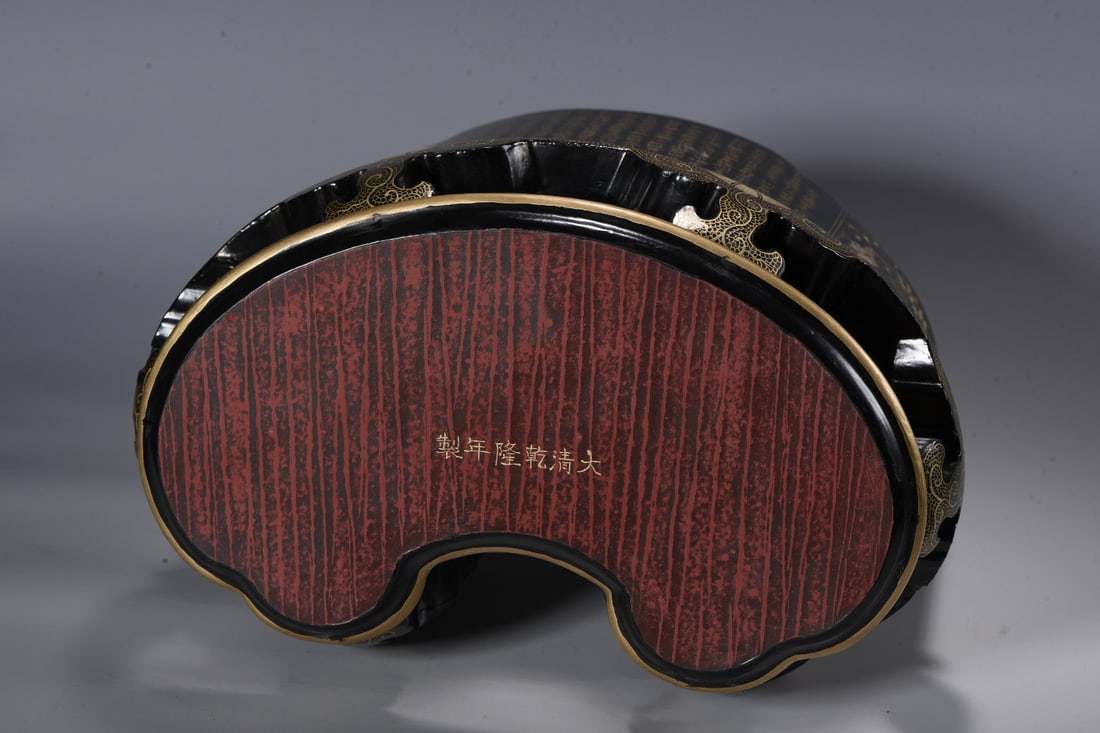 An Exquisite Carved Lacquer Painted Gold Buddha Statue Pattern Throne,with Scriptures - 9