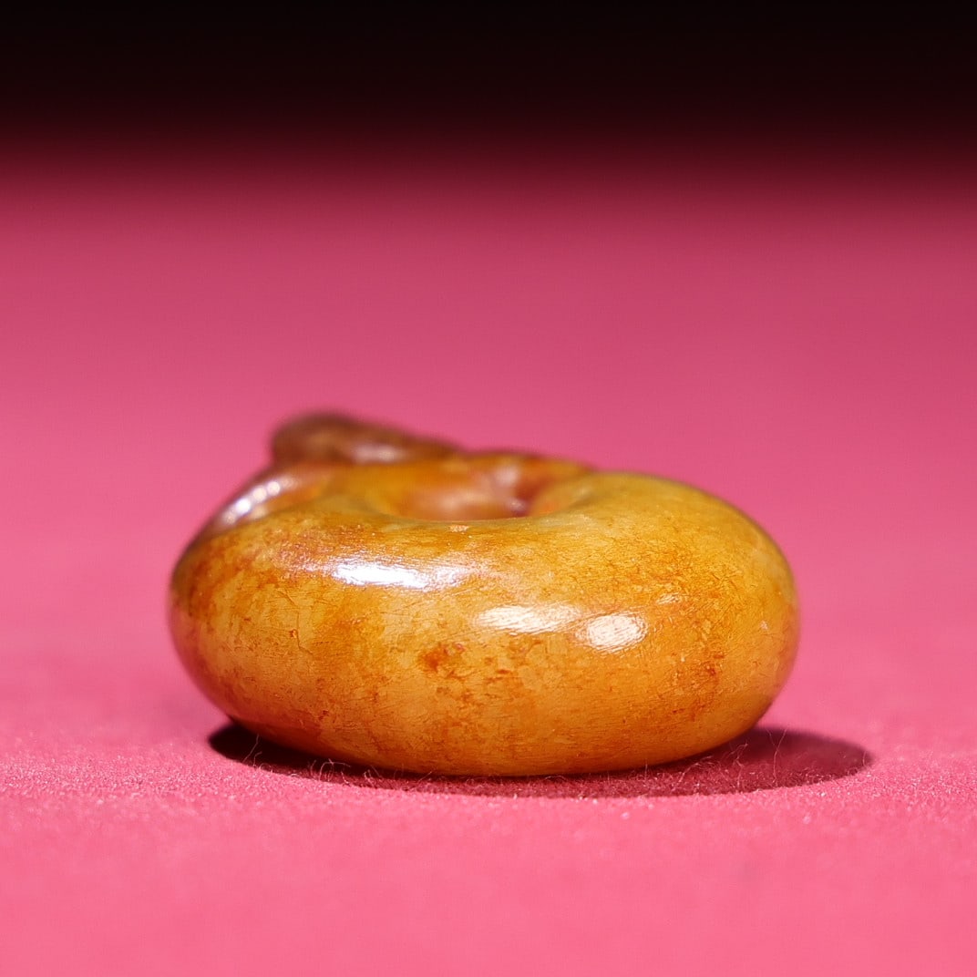 An Exquisite White Jade Beast-Face Pattern Pendant - 9