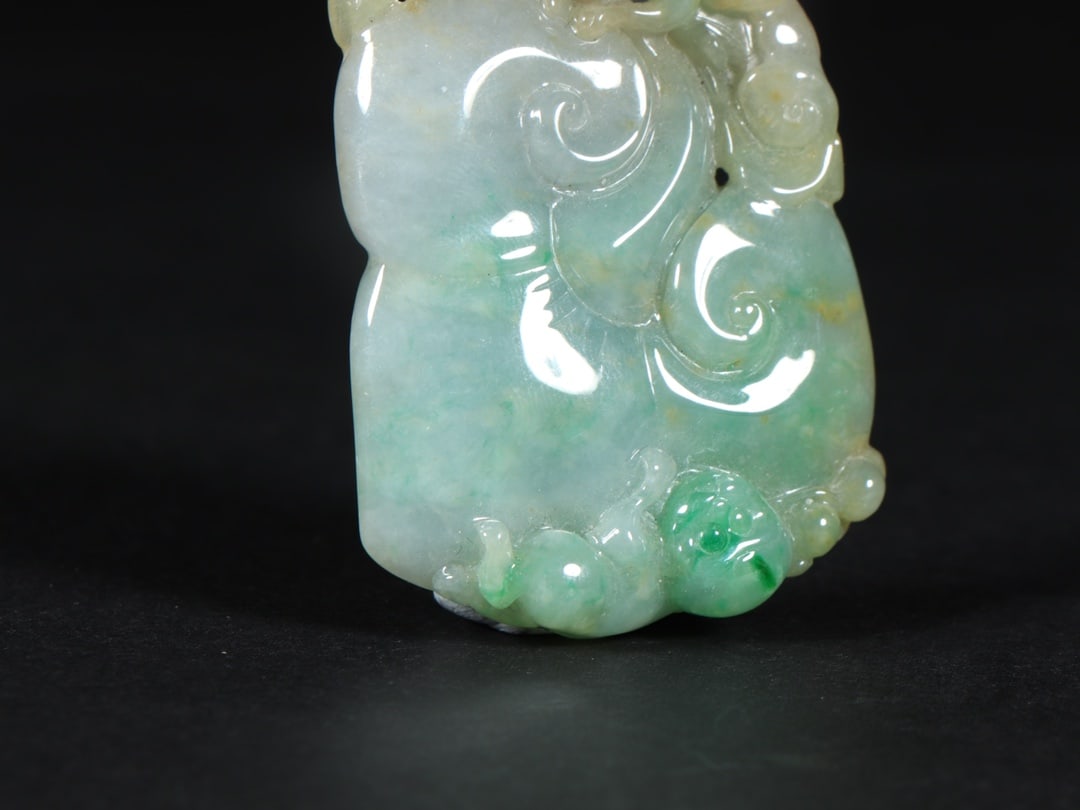 An Exquisite Jadeite Monkey Pattern Pendant - 5