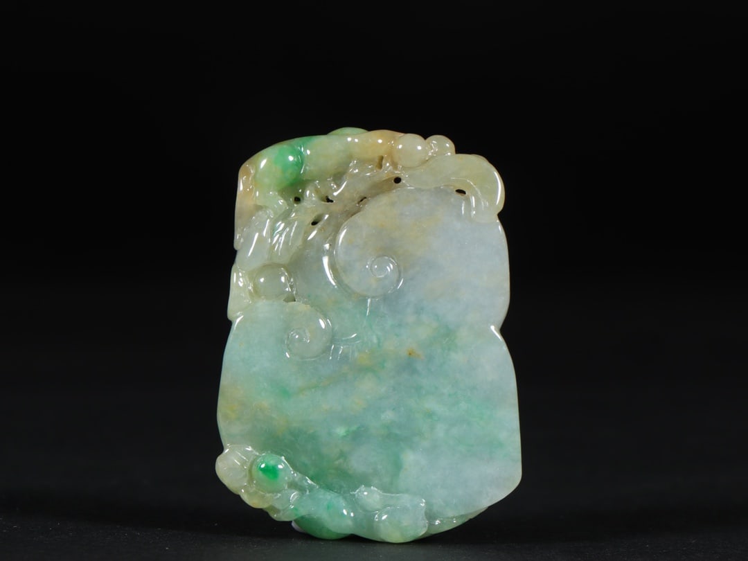 An Exquisite Jadeite Monkey Pattern Pendant - 7
