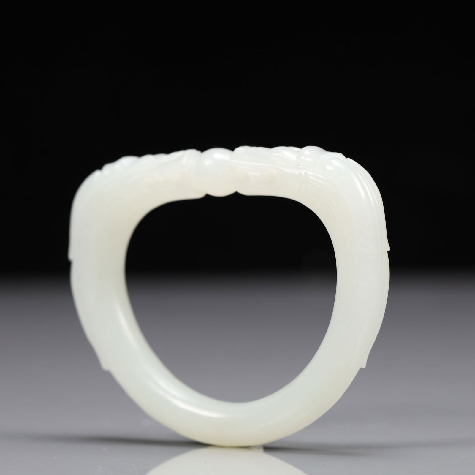 An Exquisite White Jade Dragon Pattern Bracelets - 2