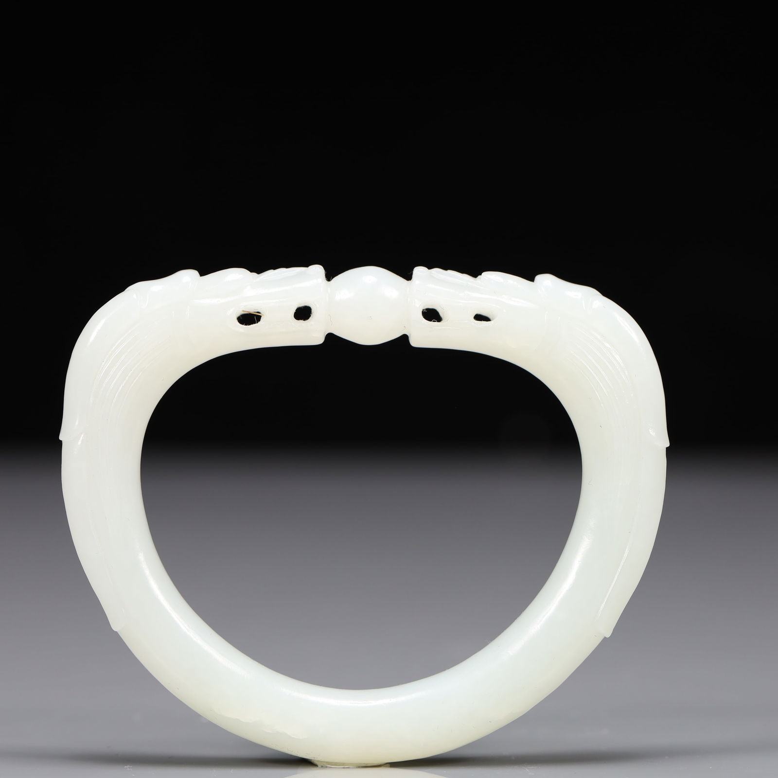 An Exquisite White Jade Dragon Pattern Bracelets - 4
