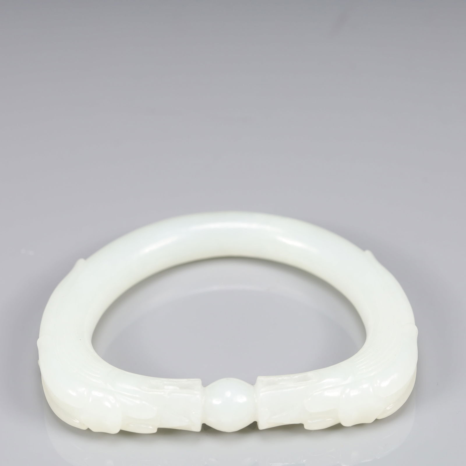 An Exquisite White Jade Dragon Pattern Bracelets - 5