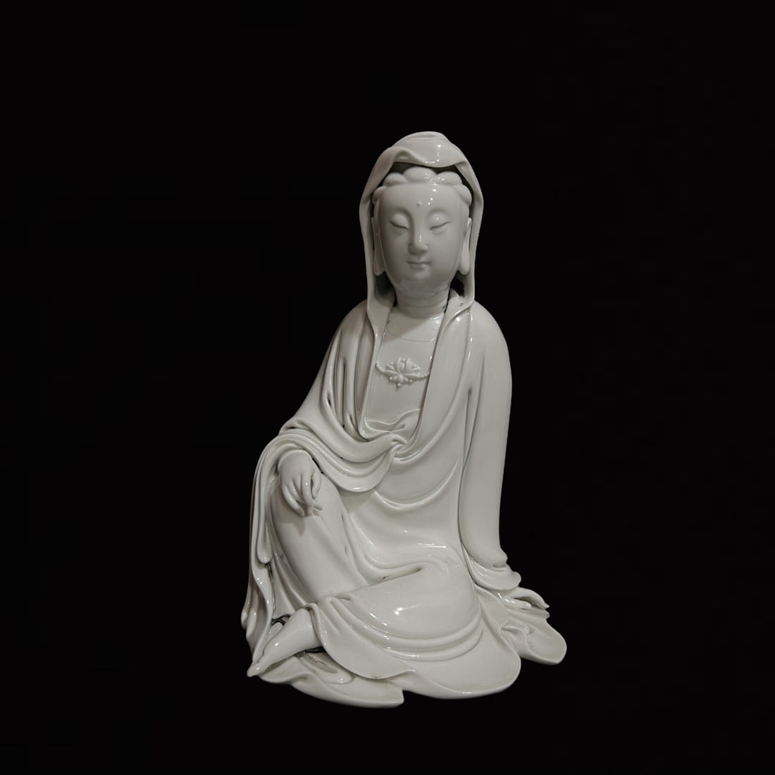 A Solemn Blance-De-Chine Statue of Avalokitesvara (1 of 8)