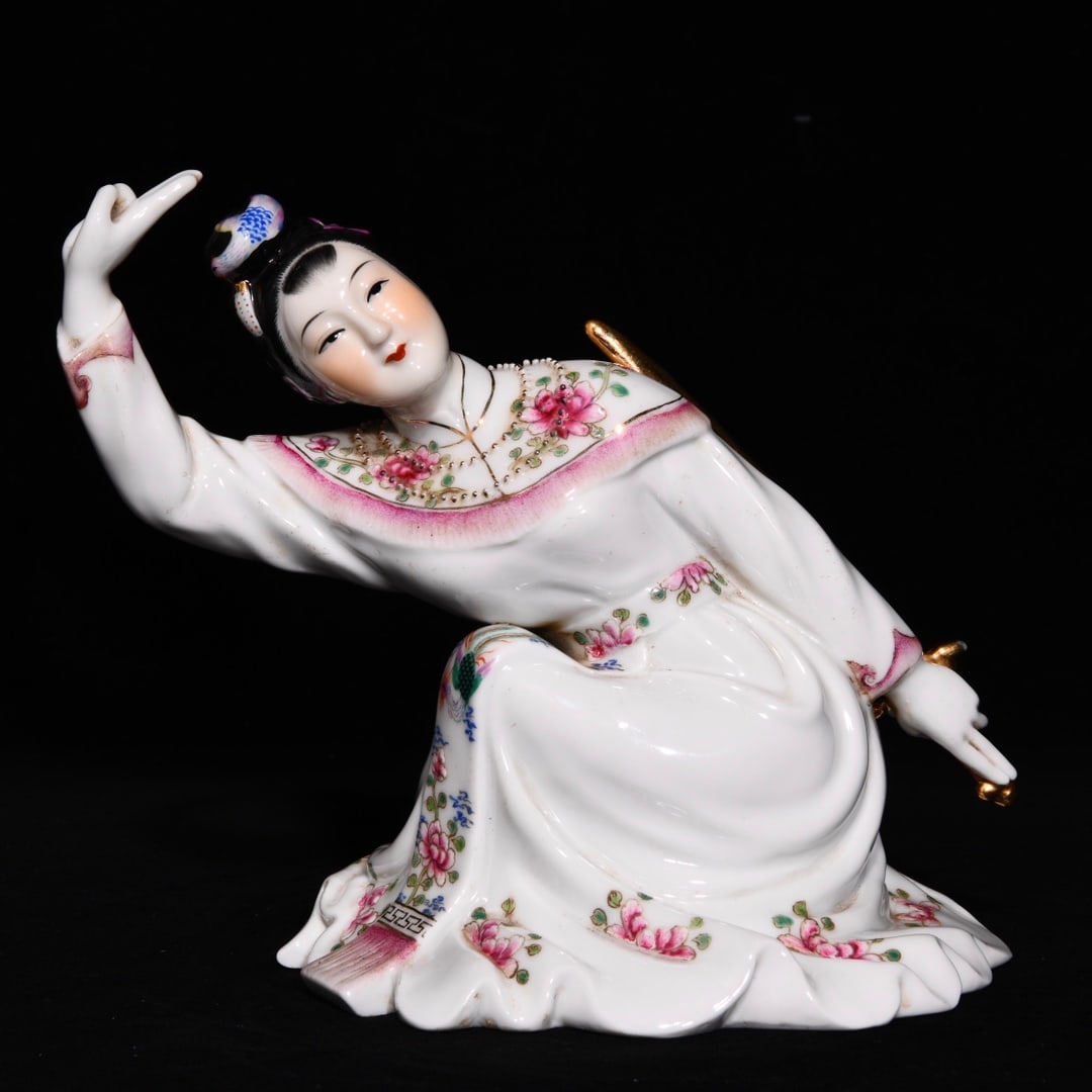 An Exquisite White Glazed Famille-Rose Figure Ornament (1 of 9)