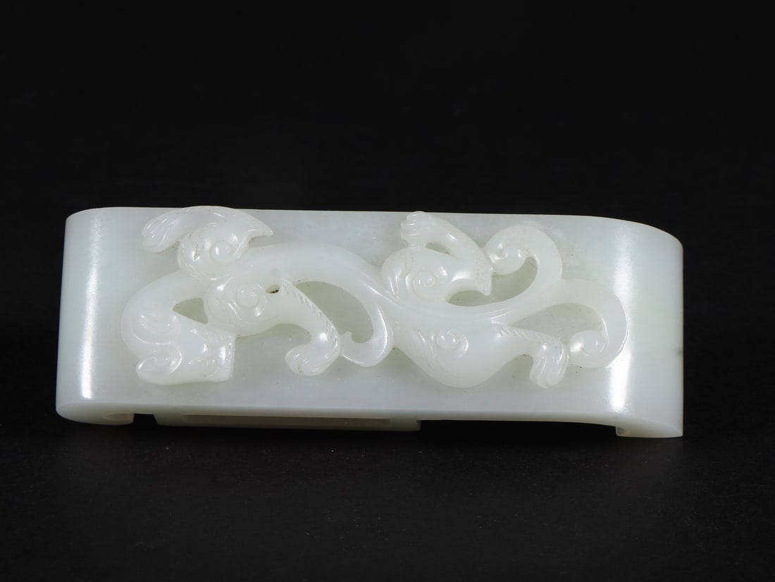 An Exquisite White Jade Dragon Pattern Belt: An Exquisite White Jade Dragon Pattern Belt,Qing Dynasty,China,Size:3.4inx1.1inx0.8in,Weight:78g 白玉龙纹腰带,中国清代