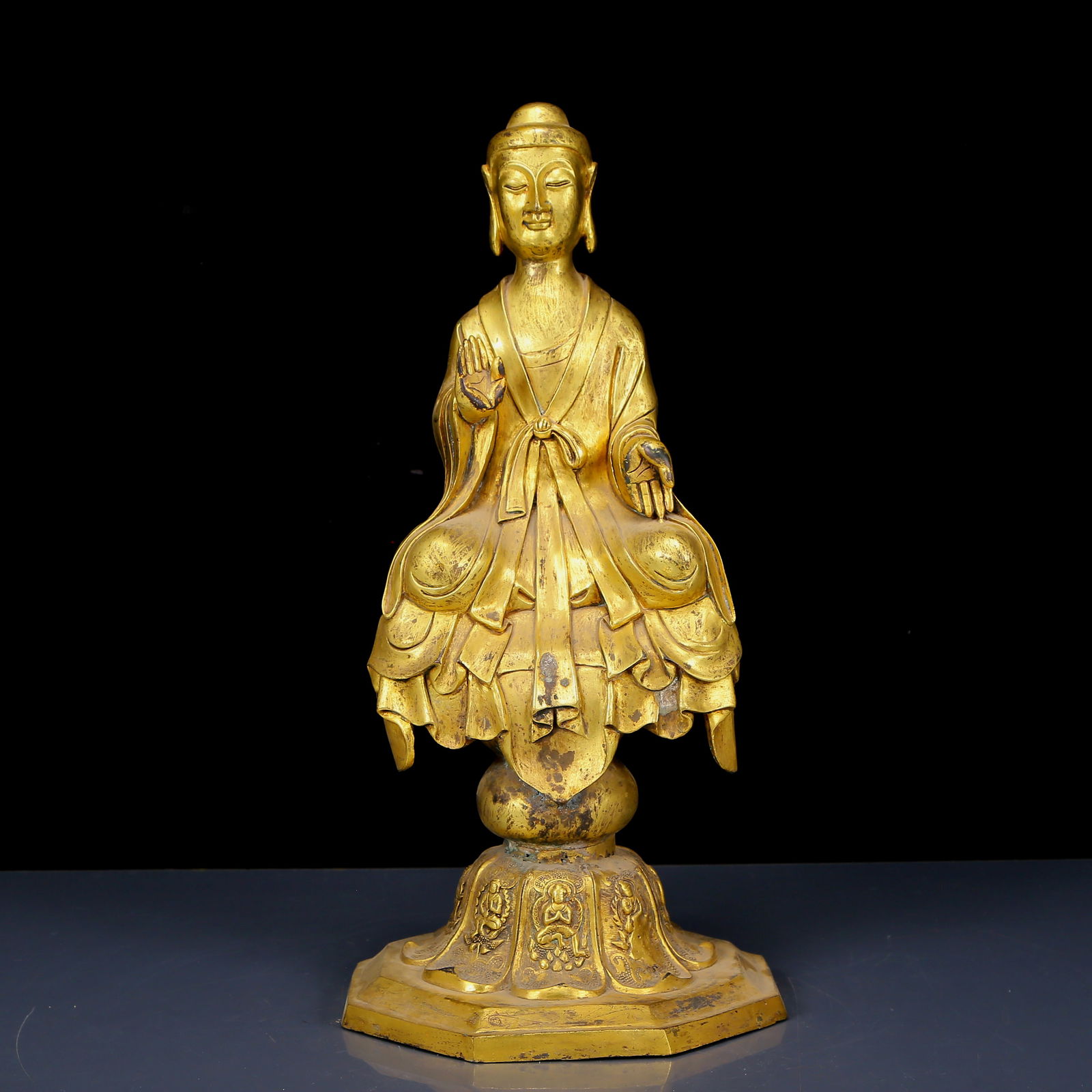 A Rare Gilt Bronze ?: A Rare Gilt Bronze 佛像，Ancient Time, China，Size:7.5inx15.4in，Weight:5120g 铜鎏金佛像，远古时期
