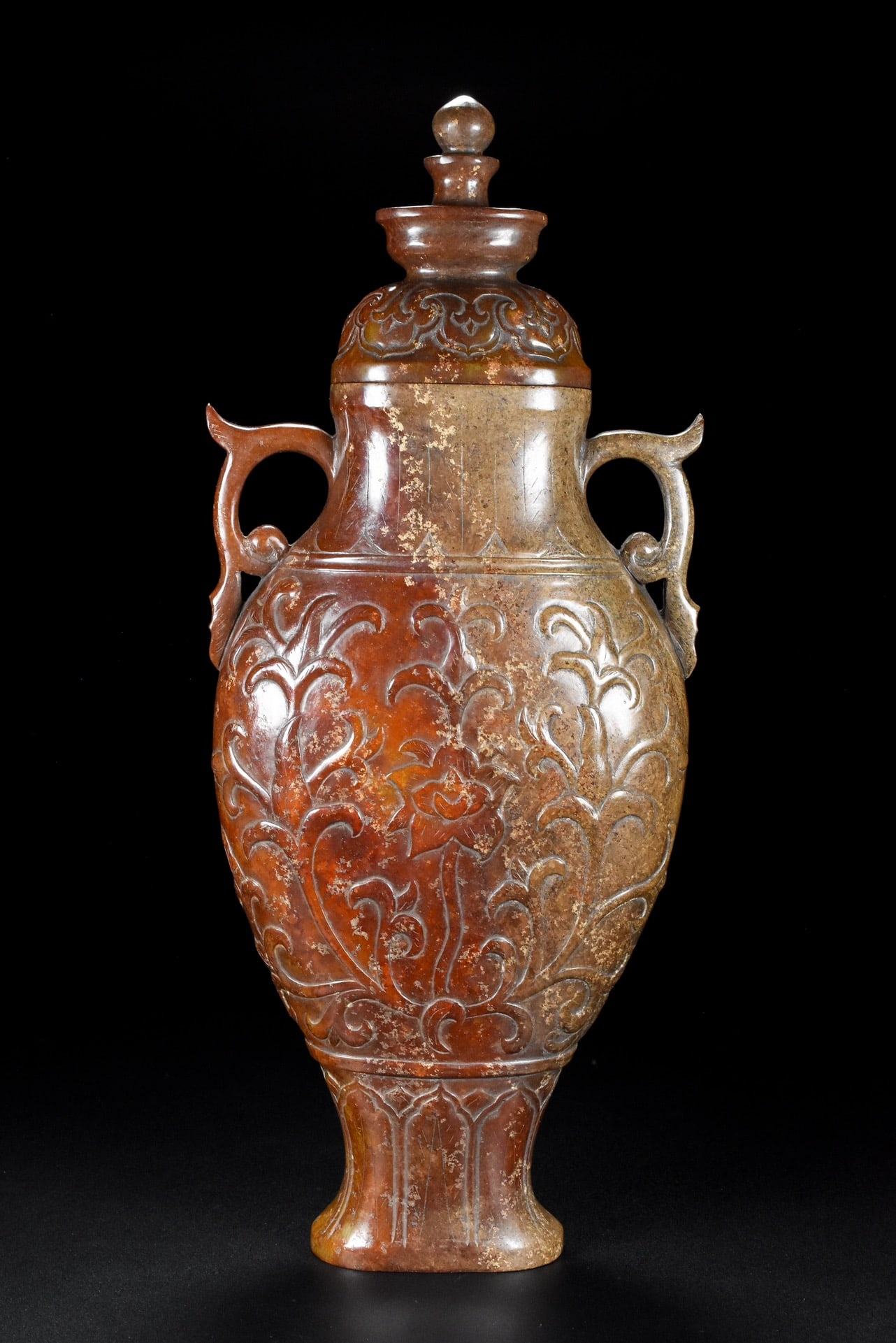 An Archaic Gaogu yu Double-Ears Vase: An Archaic Gaogu yu Double-Ears Vase,Ancient Time, China, Size:5.1inxcmx12.6in, Weight:1290g 高古玉双耳瓶,中国远古时期,