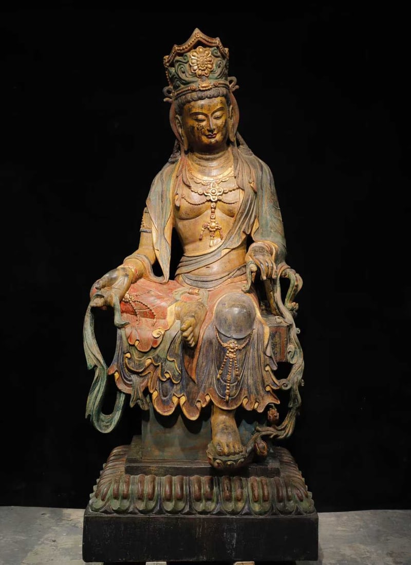 A Solemn Limestone Painted Color Statue of Avalokitesvara: A Solemn Limestone Painted Color Statue of Avalokitesvara,Tang Dynasty,China,Size:85inx39.4inx36.2in 青石彩绘观音像,中国唐代