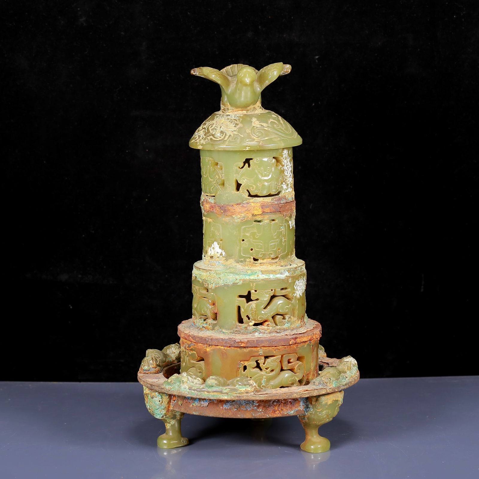 A Rare Greenish Jade Auspicious Beast Pattern Censer: A Rare Greenish Jade Auspicious Beast Pattern Censer, Qing Dynasty, China,Size: 7.1inx13in,Weight:3755g 青玉瑞兽纹香炉，清代