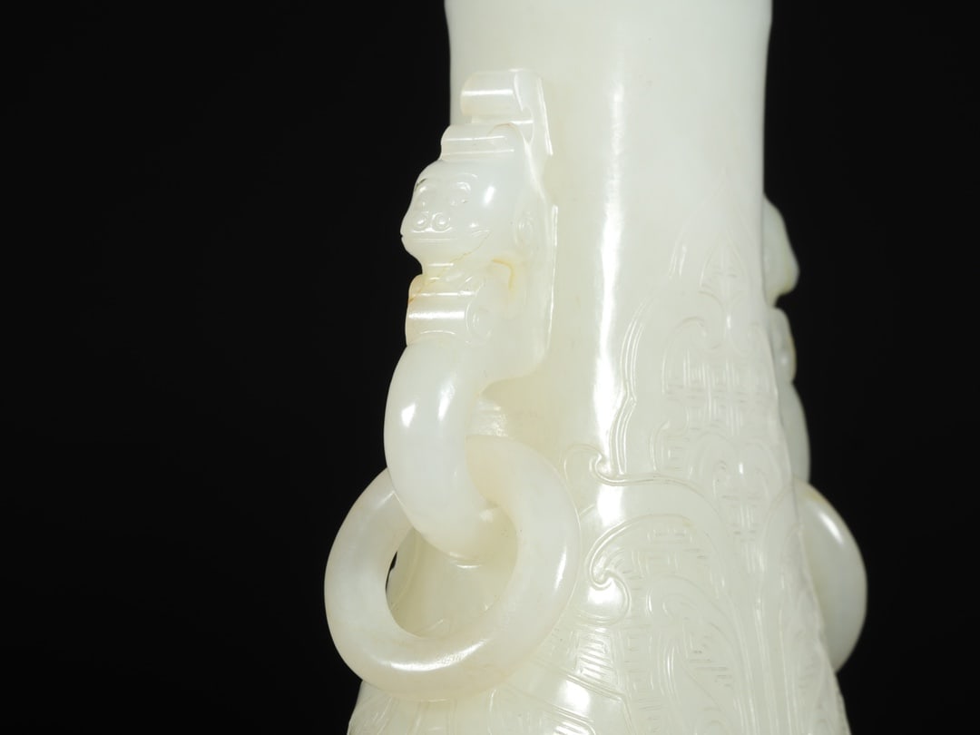 An Exquisite White Jade Chi-Dragon Pattern Phoenix-Ears Bottle - 5