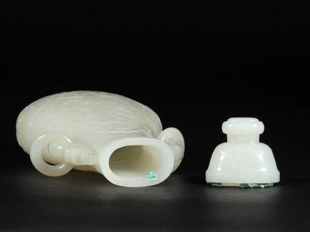 An Exquisite White Jade Chi-Dragon Pattern Phoenix-Ears Bottle - 8