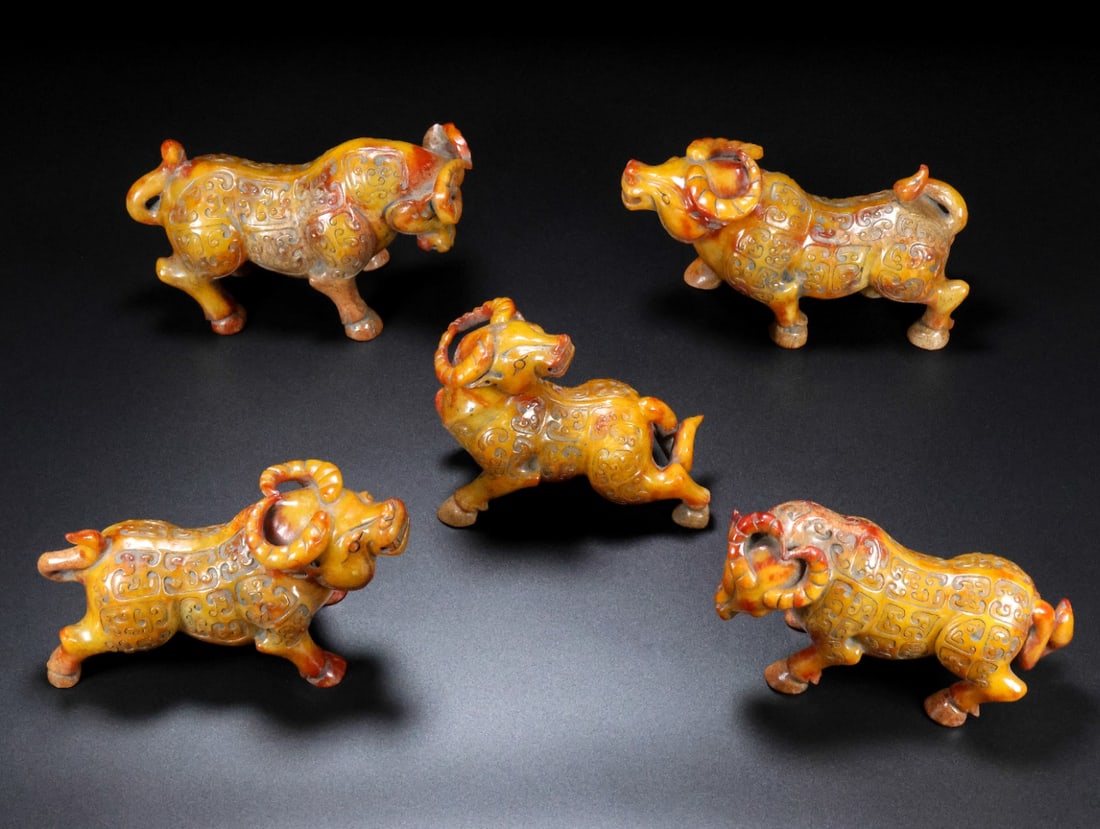 A Set of Archaic Gaogu yu Buffalo Ornament: A Set of Archaic Gaogu yu Buffalo Ornament,Ancient Time, China, Size:6.3inx2.8inx3.7in,4.7inx2.4inx3.9in, Weight:3326g 