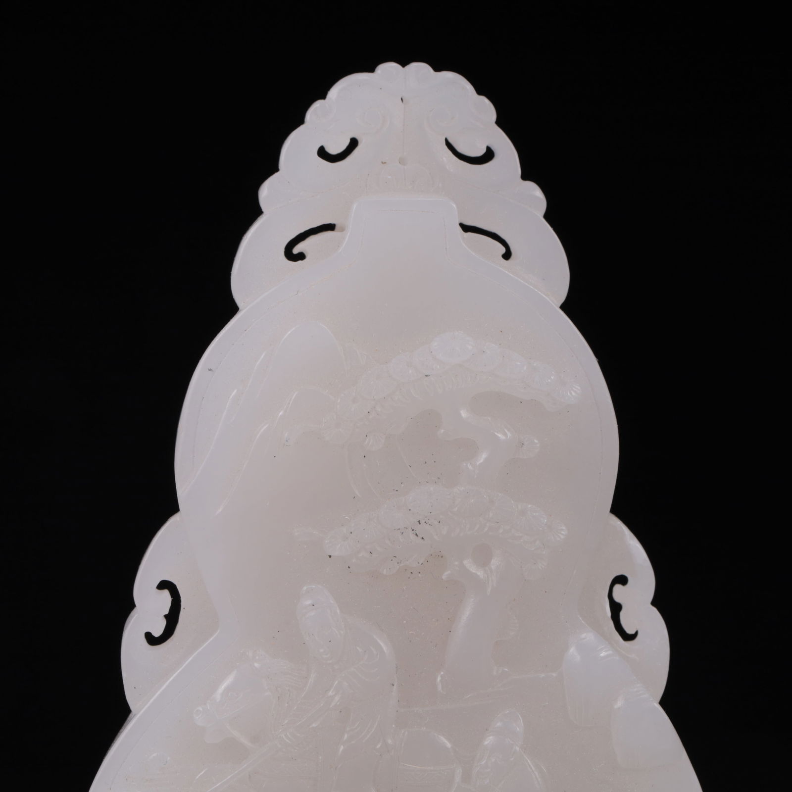 An Exquisite White Jade Figure Pattern Pendant - 2