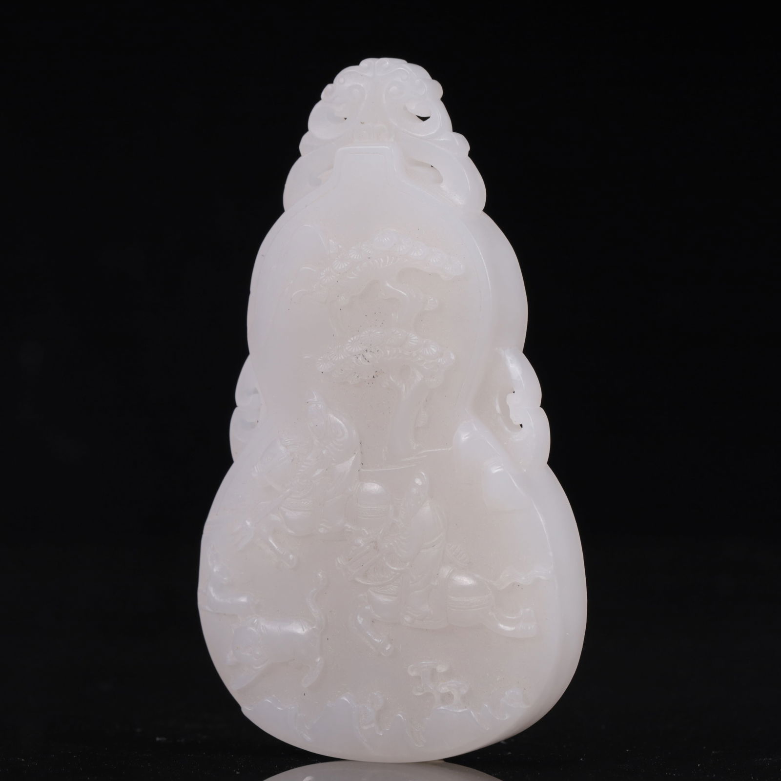 An Exquisite White Jade Figure Pattern Pendant - 4