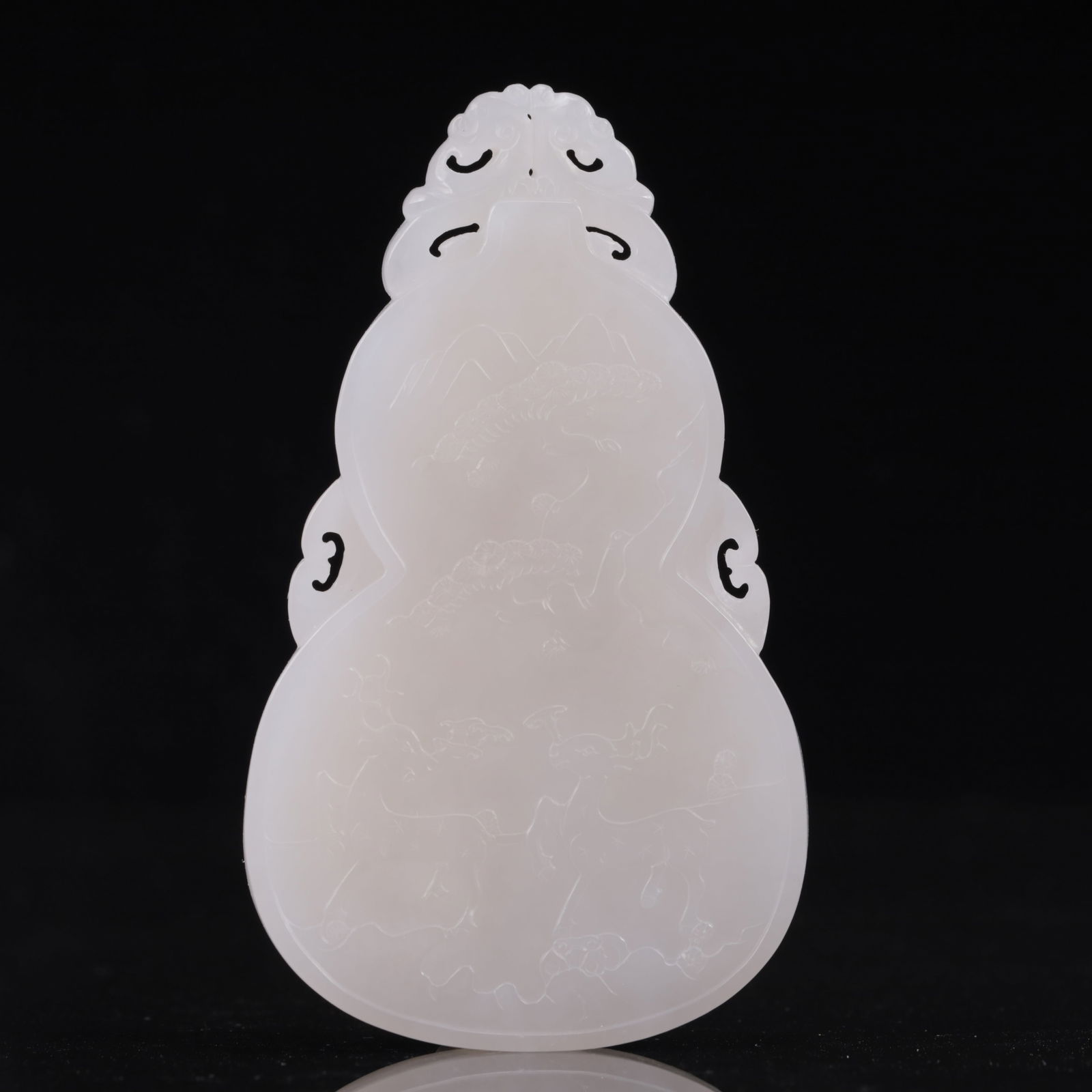 An Exquisite White Jade Figure Pattern Pendant - 6