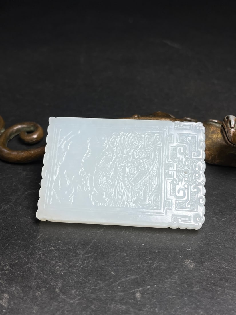 An Exquisite White Jade Dragon Pattern Pendant - 2